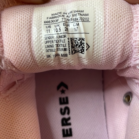 Converse No Tie Shoes - Picture 10 of 10